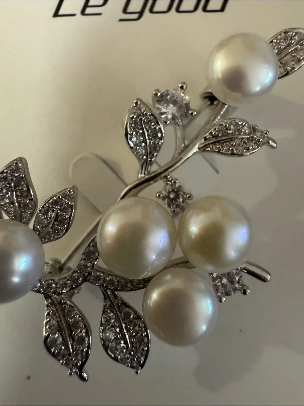 Elegant Silvery and sparkly Pearl Floral branching Brooch with White Pearls NWT